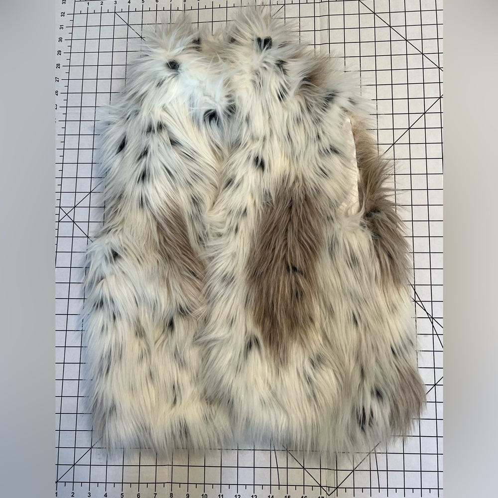 Venezia Milano NWOT faux fur lynx lined vest S